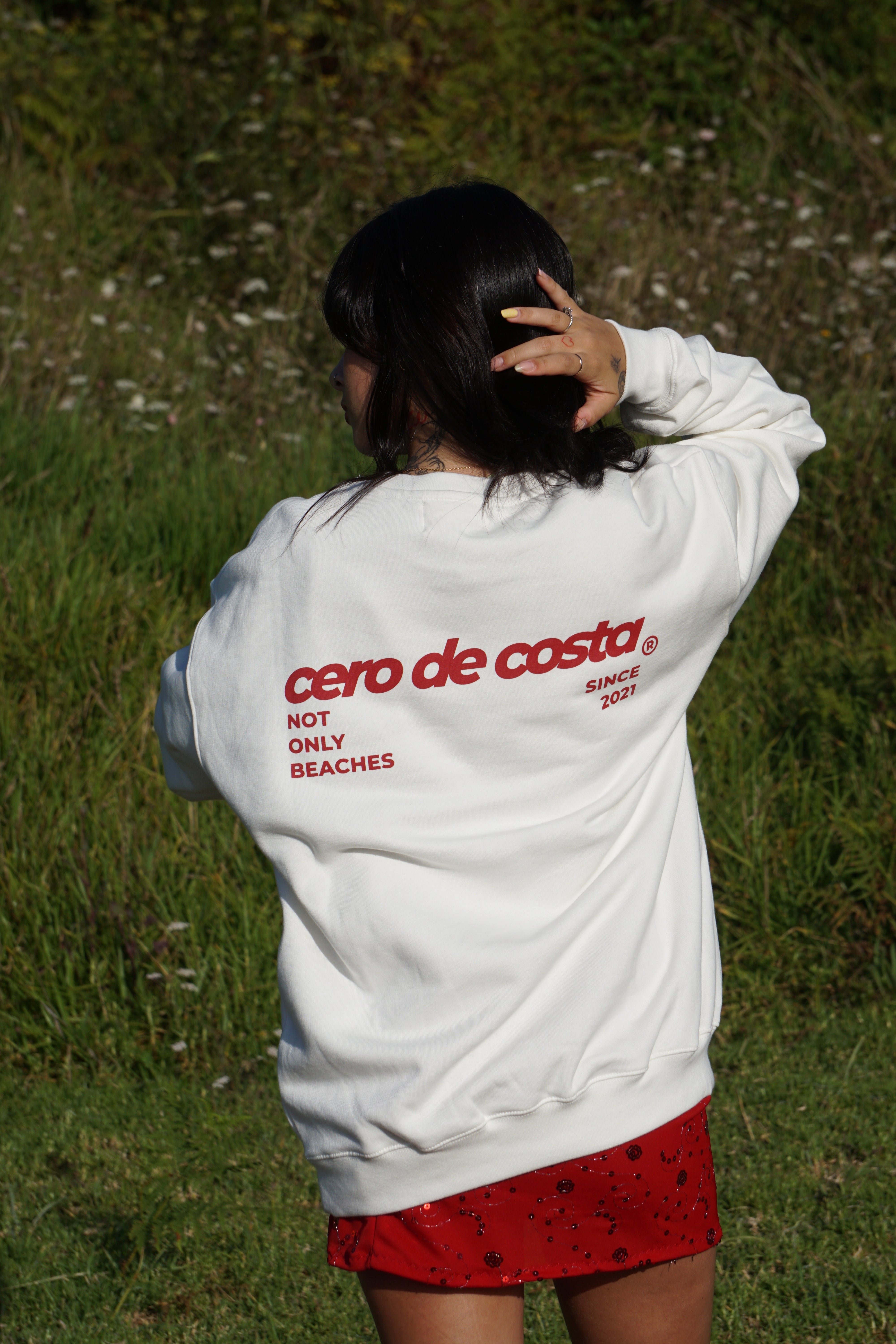 SUDADERA BLANCO/ROJO "NOT ONLY BEACH" LOGO